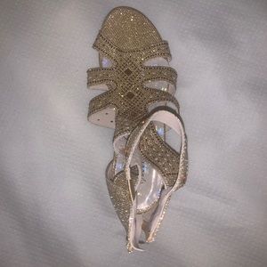 Girls dress sandals